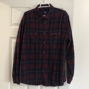 Gently Worn Men’s Burgundy and Navy Flannel